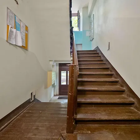 Beige Near Fabryczna Perfect For Remote Work By Renters * Lodž