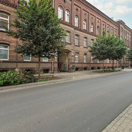 Beige Near Fabryczna Perfect For Remote Work By Renters