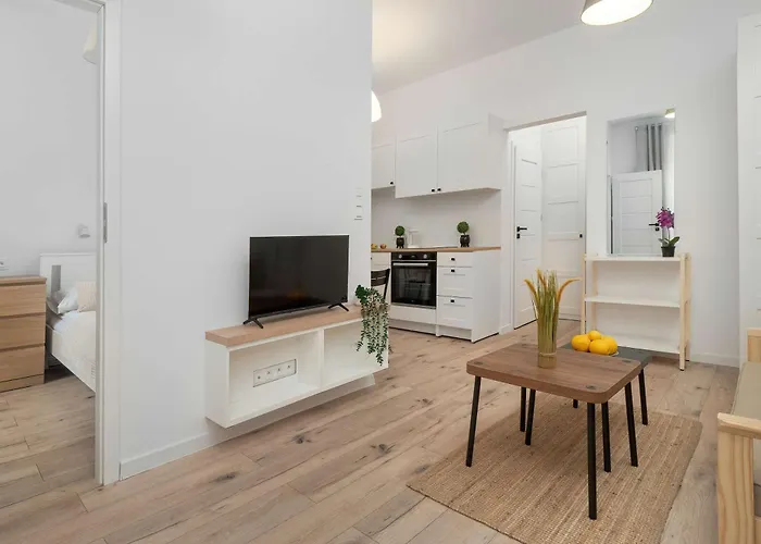 Beige Near Fabryczna Perfect For Remote Work By Renters * 우치