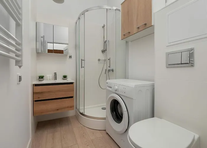 Beige Near Fabryczna Perfect For Remote Work By Renters 아파트 우치